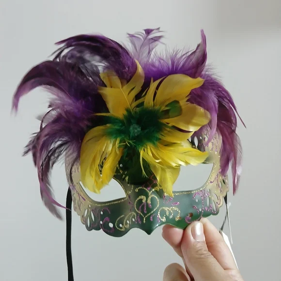 MARDI GRAS Feather Embellished Handpainted Masquerade Mask - Picture 1 of 14